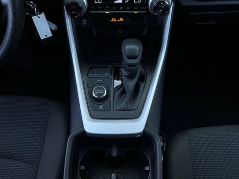 Used 2025 Toyota RAV4 LE image 13