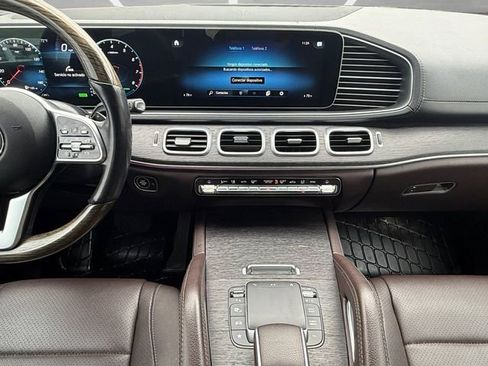Used 2022 Mercedes-Benz GLS 450 4MATIC image 3