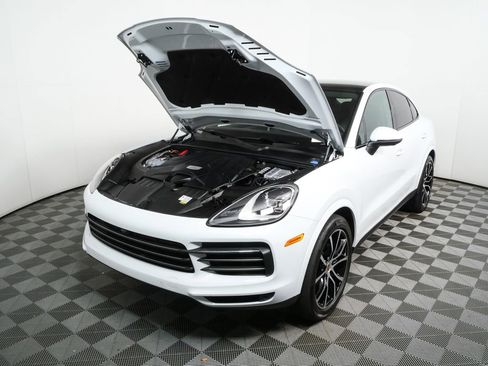 Certified 2023 Porsche Cayenne Platinum Edition AWD/4WD image 22