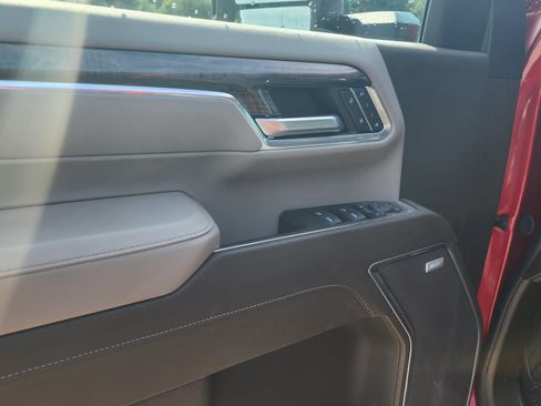 Certified 2025 Chevrolet Silverado 2500 LTZ w/ LTZ Convenience Package AWD/4WD image 11