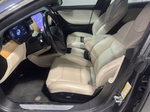 Used 2020 Tesla Model S Long Range Plus image 10