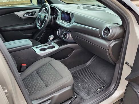 Used 2021 Chevrolet Blazer LT FWD image 25