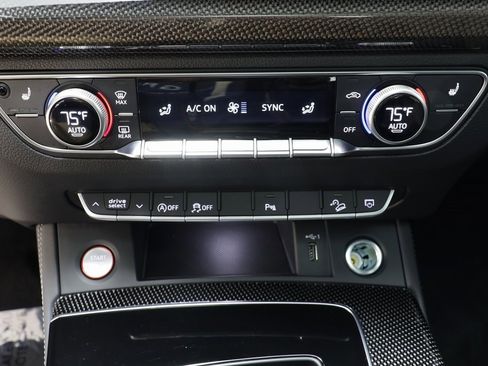 Used 2024 Audi SQ5 Premium Plus image 11