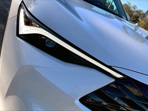 Certified 2025 Acura ADX image 28