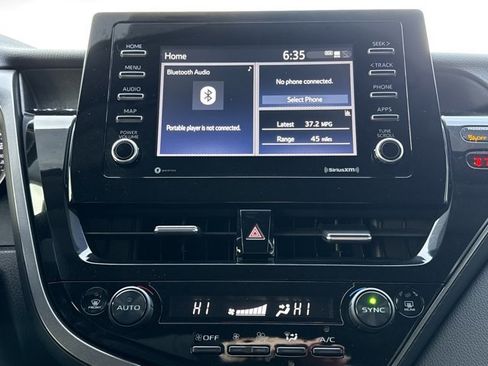 Used 2022 Toyota Camry LE image 17