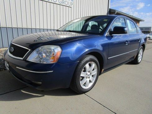 Used 2005 Ford Five Hundred SEL image 1