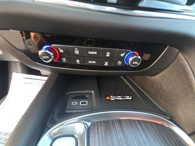 Used 2023 Buick Enclave Avenir w/ Avenir Technology Package AWD/4WD image 17