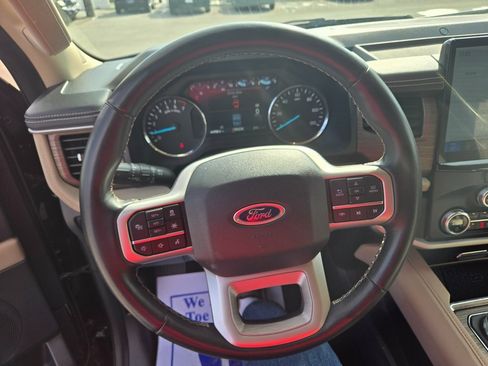 Used 2024 Ford Expedition Max Limited image 12