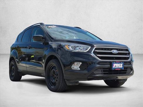 Used 2018 Ford Escape SE w/ SE Sport Appearance Package AWD/4WD image 3