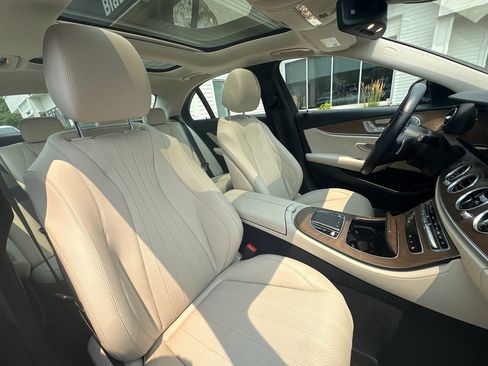 Used 2022 Mercedes-Benz E 350 4MATIC Sedan w/ Driver Assistance Package image 45