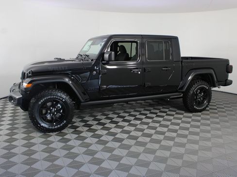 New 2026 Jeep Gladiator Sport AWD/4WD image 2