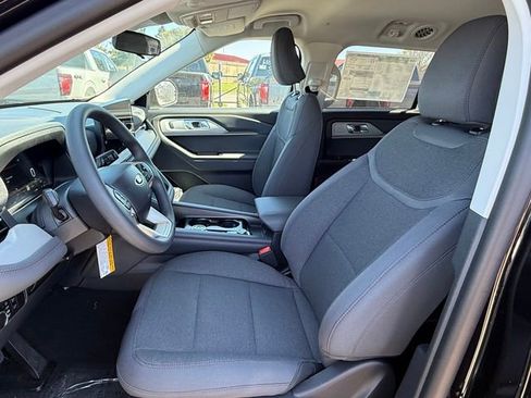 New 2026 Ford Explorer Active AWD/4WD image 10