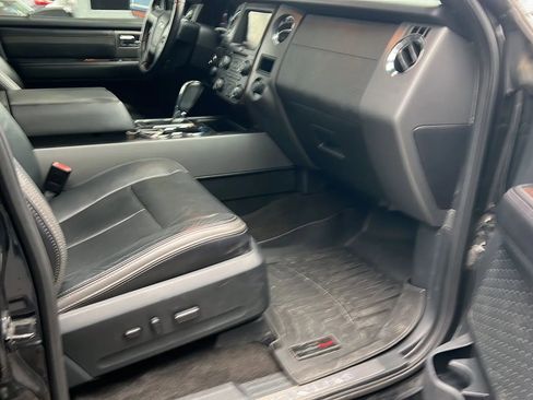 Used 2015 Ford Expedition EL Platinum image 20