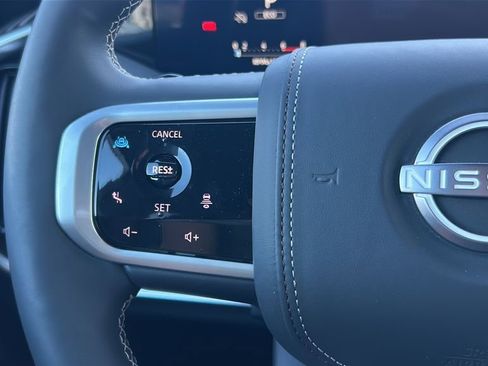 Used 2025 Nissan Armada Platinum Reserve AWD/4WD image 35