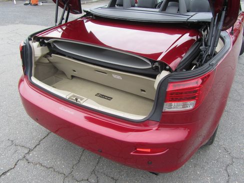 Used 2010 Lexus IS 350C image 22