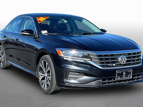 Used 2021 Volkswagen Passat 2.0T SE FWD image 10
