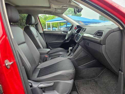 Used 2022 Volkswagen Tiguan SE FWD image 27