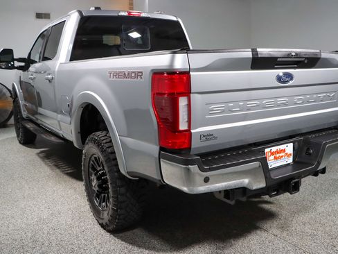 Used 2022 Ford F250 Lariat w/ Tremor Off-Road Package AWD/4WD image 9