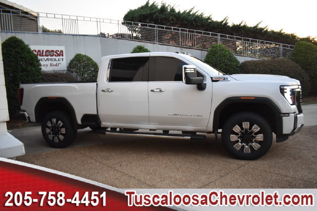 Used 2024 GMC Sierra 2500 Denali w/ Technology Package AWD/4WD image 13