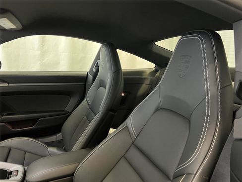 Certified 2025 Porsche 911 Carrera image 23