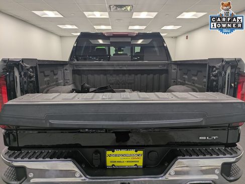 Used 2022 GMC Sierra 1500 SLT w/ SLT Premium Plus Package AWD/4WD image 31