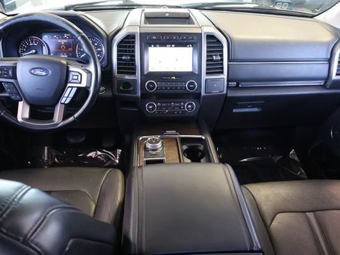 Used 2019 Ford Expedition Platinum RWD image 17