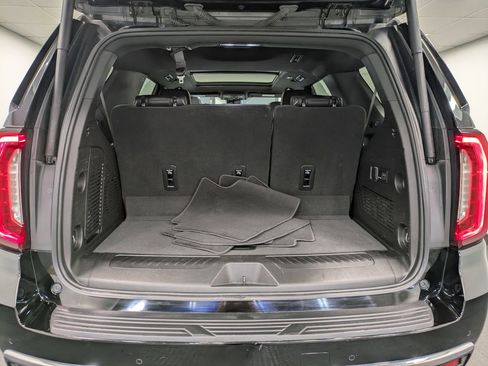 Used 2023 GMC Yukon SLT image 23