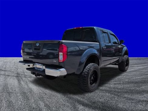 Used 2015 Nissan Frontier SV RWD image 4