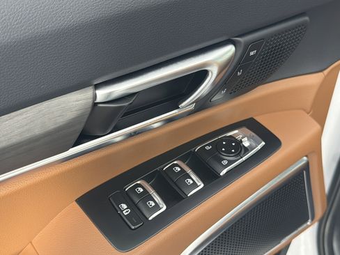 Used 2025 Kia Telluride SX X-Line image 9