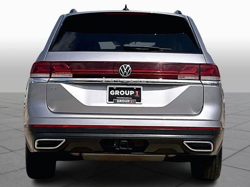 Used 2024 Volkswagen Atlas SE image 6