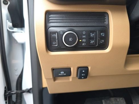Used 2025 Ford F250 Lariat w/ Chrome Package AWD/4WD image 11