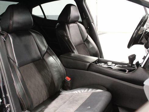 Used 2021 Nissan Maxima SR w/ Sport Mat Group FWD image 21
