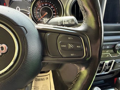 Used 2021 Jeep Gladiator Mojave AWD/4WD image 26
