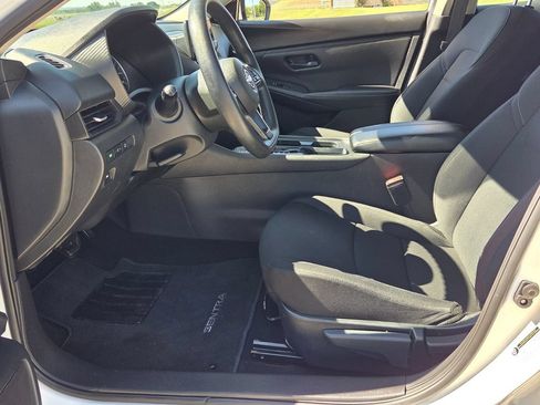 Used 2024 Nissan Sentra S FWD image 3