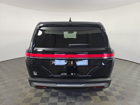 Used 2025 Rivian R1S Adventure AWD/4WD image 4