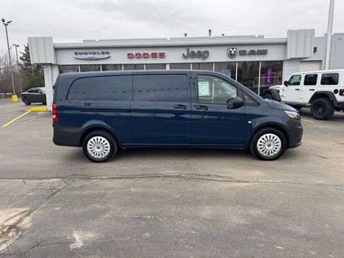 Used 2022 Mercedes-Benz Metris image 8