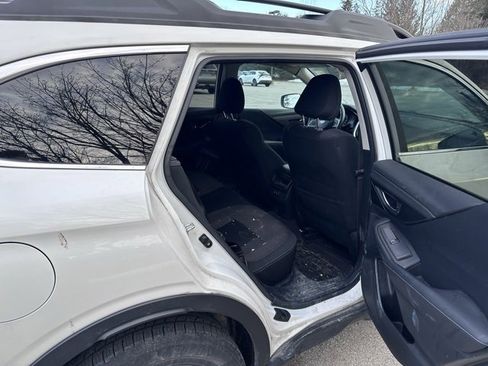 Used 2021 Subaru Outback Premium image 9