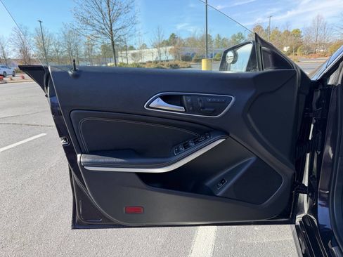 Used 2014 Mercedes-Benz CLA 250 4MATIC image 11