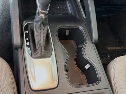 Used 2022 Nissan Frontier SV RWD image 23