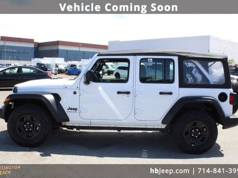 Used 2023 Jeep Wrangler Sport image 7