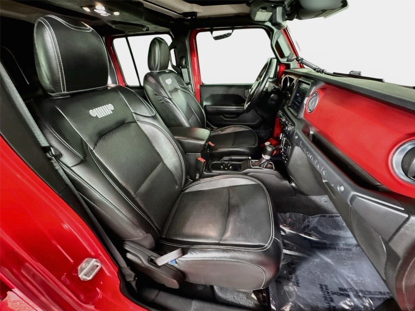 Used 2019 Jeep Wrangler Unlimited Rubicon w/ Dual Top Group AWD/4WD image 30