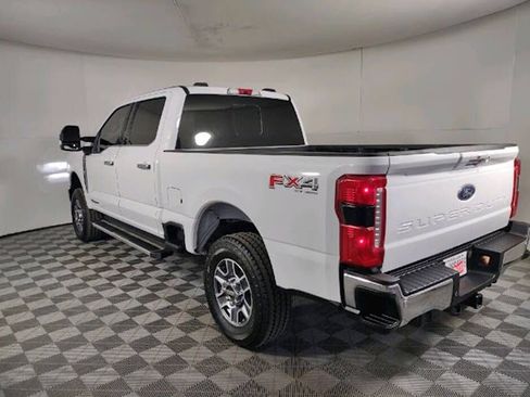 Used 2023 Ford F250 Lariat w/ Chrome Package image 7
