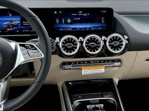 New 2026 Mercedes-Benz GLA 250 image 6
