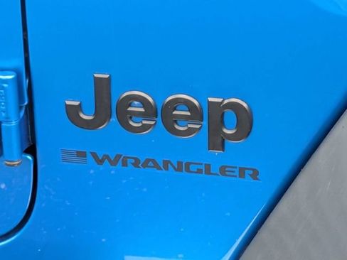 Used 2023 Jeep Wrangler Sport AWD/4WD image 10