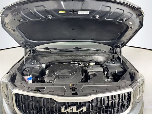 Used 2024 Kia Telluride EX w/ EX Captain's Chair Package image 34