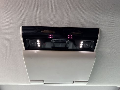 Used 2019 Chevrolet Tahoe Premier image 29