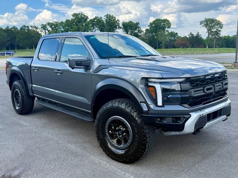Used 2025 Ford F150 Raptor AWD/4WD image 1
