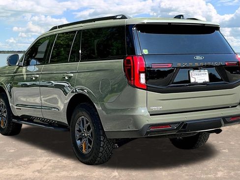 Used 2025 Ford Expedition Tremor AWD/4WD image 5