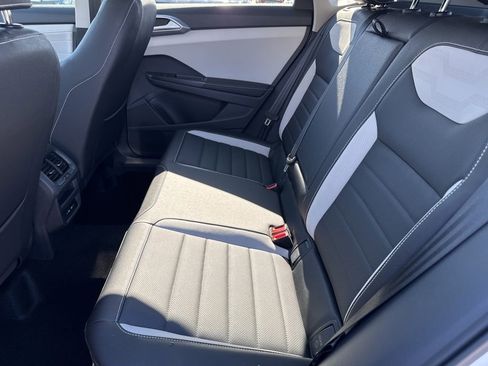 New 2026 Volkswagen Taos SEL image 11