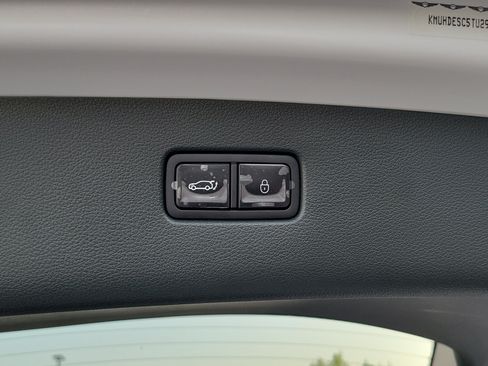 Certified 2026 Genesis GV80 3.5T Advanced AWD/4WD image 19